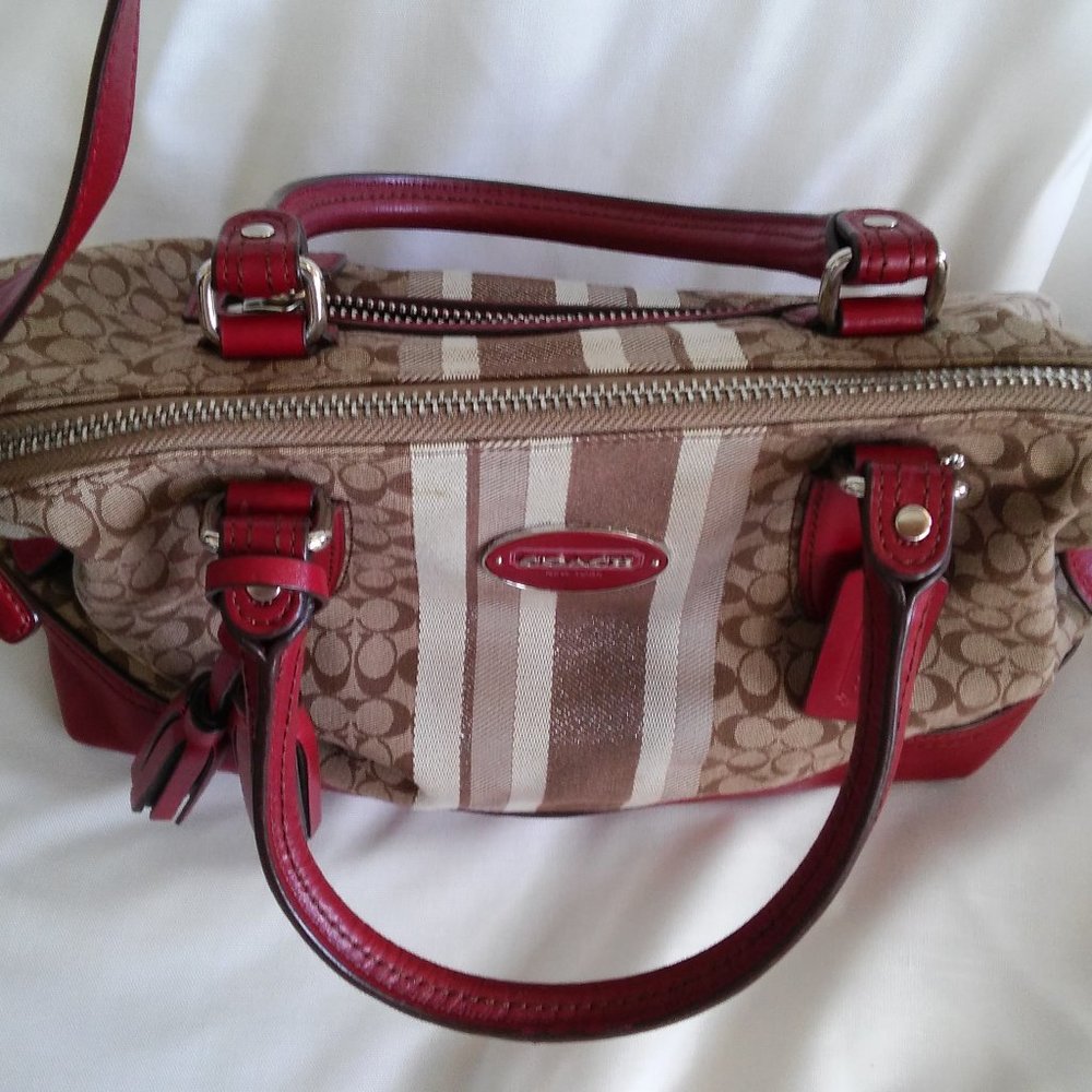 Coach Legacy Signature Molly Satchel - Picture 4 of 9